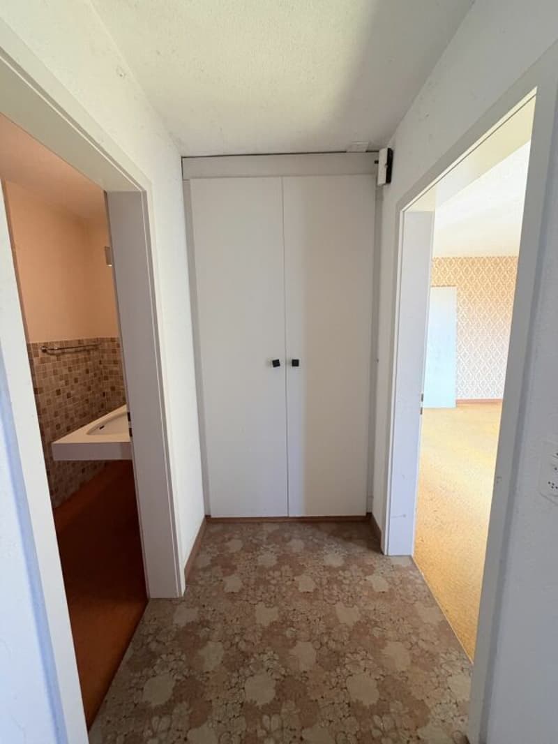 Grosszügiges Einfamilienhaus mit separater Einliegerwohnug und Weitsicht (27)