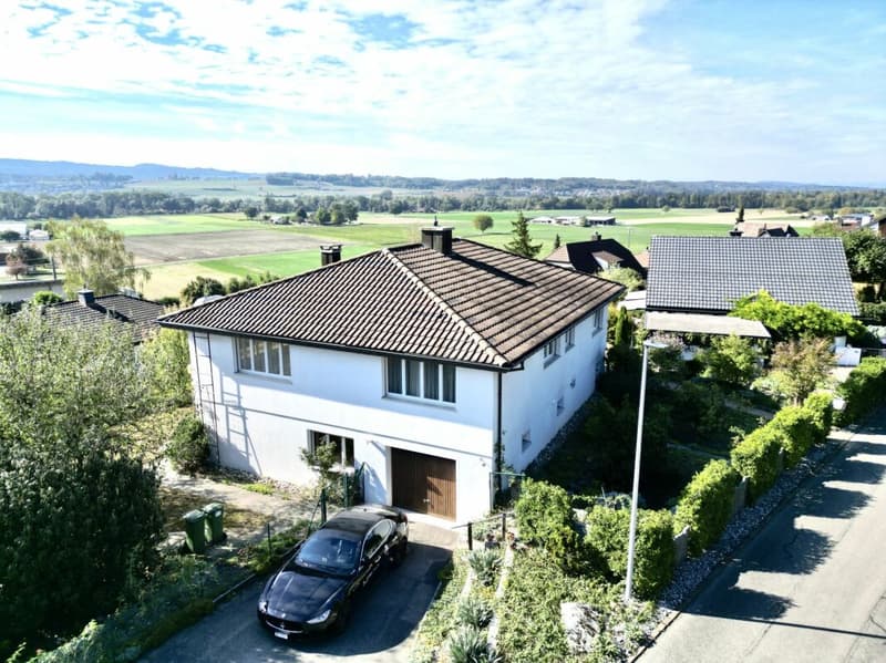 Grosszügiges Einfamilienhaus mit separater Einliegerwohnug und Weitsicht (36)