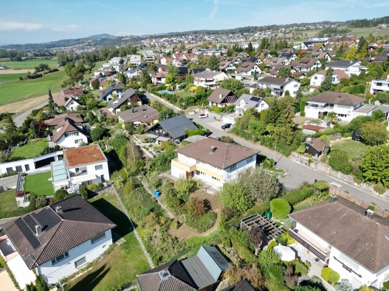 Grosszügiges Einfamilienhaus mit separater Einliegerwohnug und Weitsicht (38)