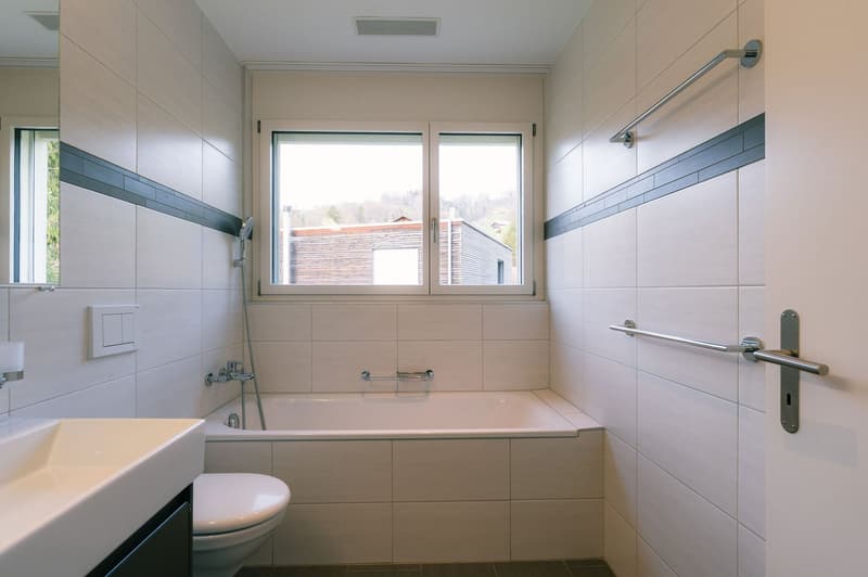 Modern 4.5-room apartment with Minergie standard in Wattenwil (25)