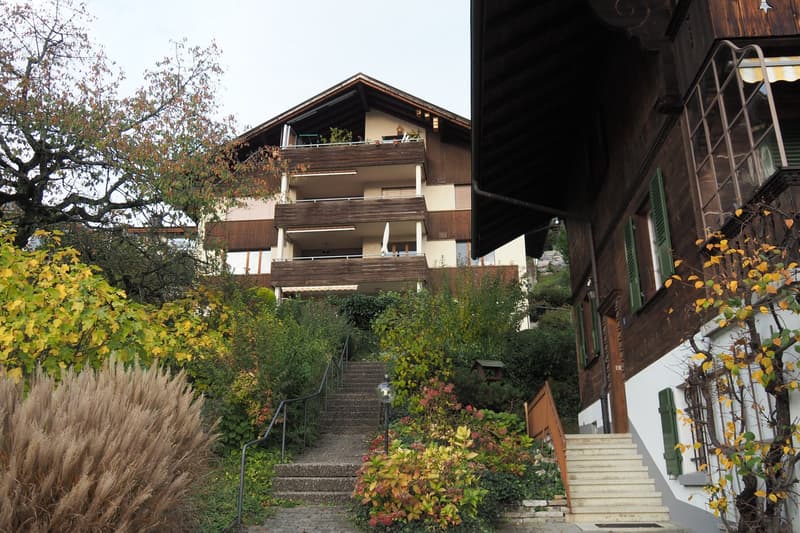Charmante 4.5-Zimmer-Wohnung mit Seesicht in Oberhofen am Thunersee (2)