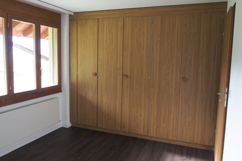 Charmante 4.5-Zimmer-Wohnung mit Seesicht in Oberhofen am Thunersee (13)