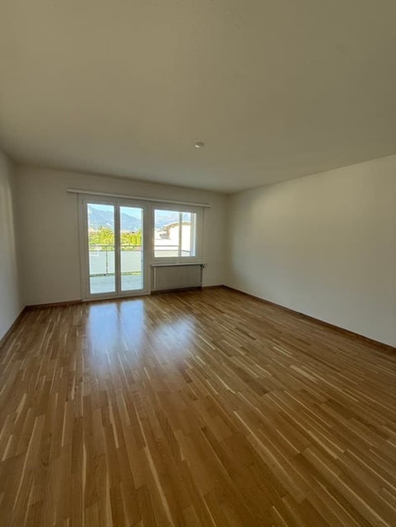 Helle 3-Zimmer-Wohnung mit Balkon und Garage in Unterseen (11)