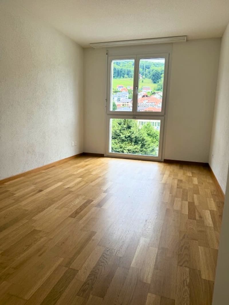 Helle 4.5-Zimmer-Wohnung mit Balkon und schöner Aussicht in Toffen (3)
