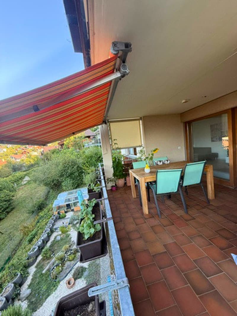 Charmante 4-Zimmer-Wohnung mit Seeblick in Oberhofen am Thunersee (4)