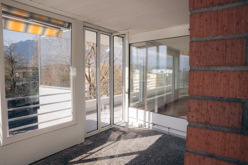 Moderne 4.5-Zimmer-Attikawohnung mit Cheminée in Thun (28)