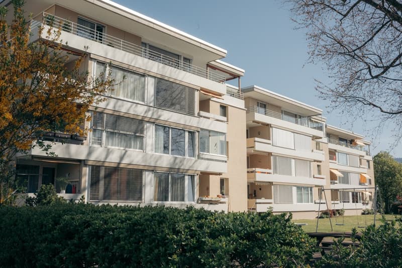 Moderne 4.5-Zimmer-Attikawohnung mit Cheminée in Thun (3)