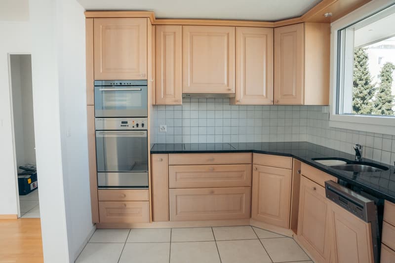 Moderne 4.5-Zimmer-Attikawohnung mit Cheminée in Thun (7)