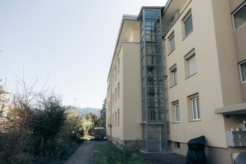 Moderne 4.5-Zimmer-Attikawohnung mit Cheminée in Thun (6)