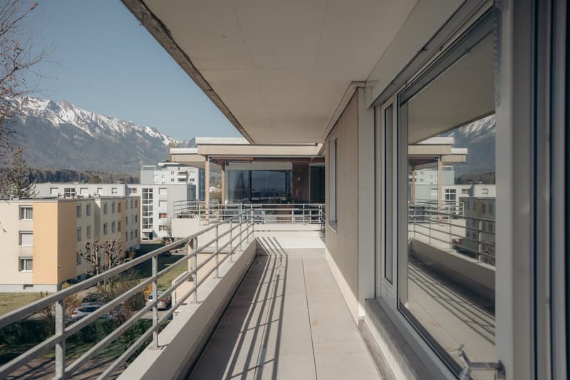 Moderne 4.5-Zimmer-Attikawohnung mit Cheminée in Thun (23)