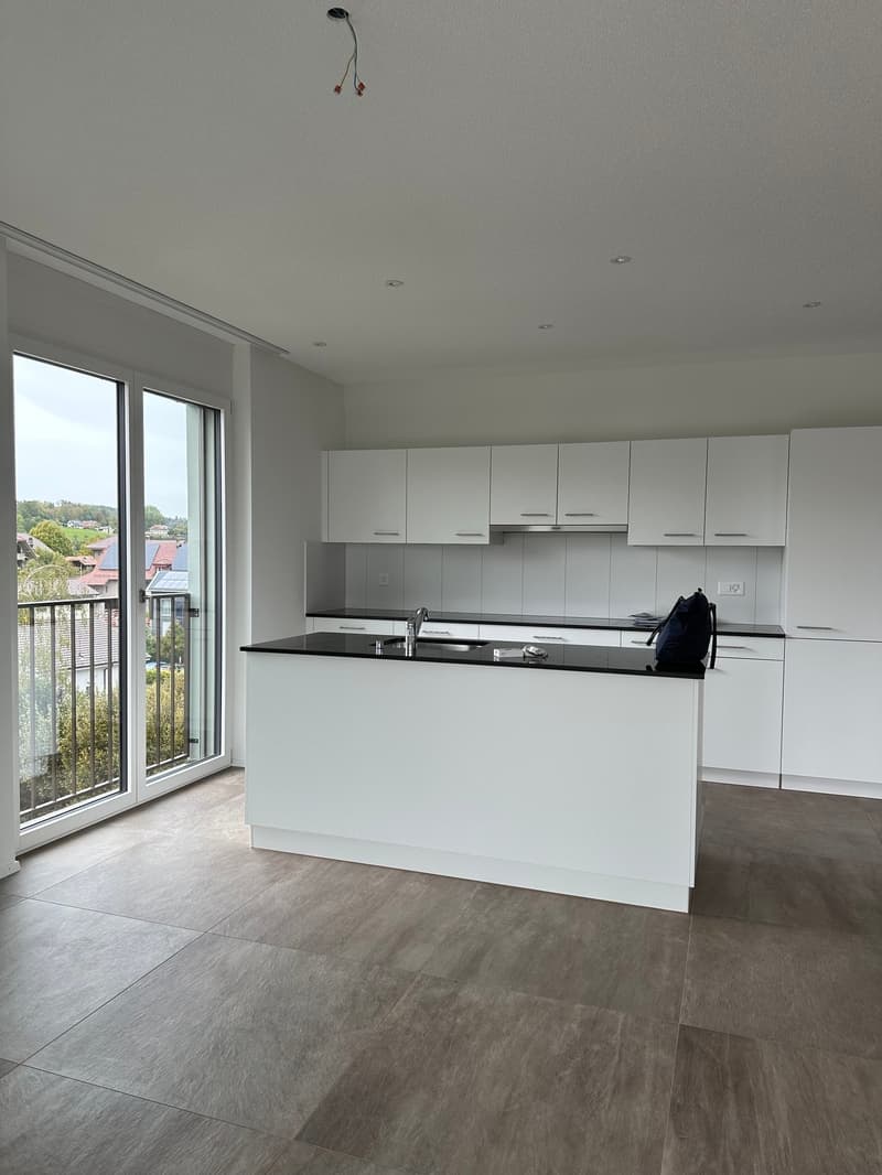 Moderne 4-Zimmer-Neubauwohnung mit Balkon und schöner Aussicht in Uetendorf (6)