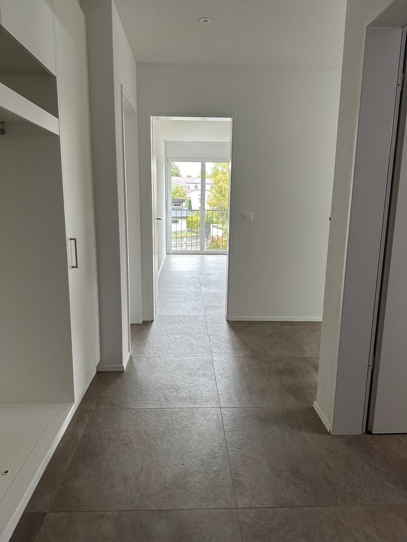 Moderne 4.5-Zimmer-Neubauwohnung mit Balkon und schöner Aussicht in Uetendorf (20)
