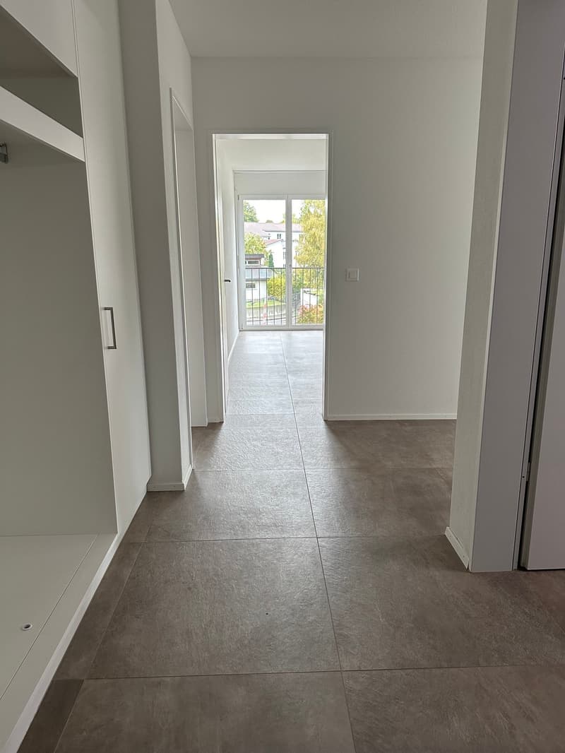 Moderne 4.5-Zimmer-Neubauwohnung mit Balkon und schöner Aussicht in Uetendorf (19)