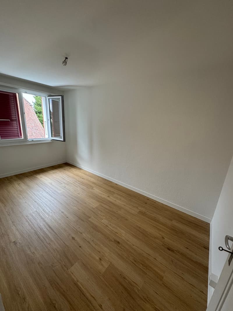 Helle, charmante 4-Zimmer-Wohnung an ruhiger Lage (5)