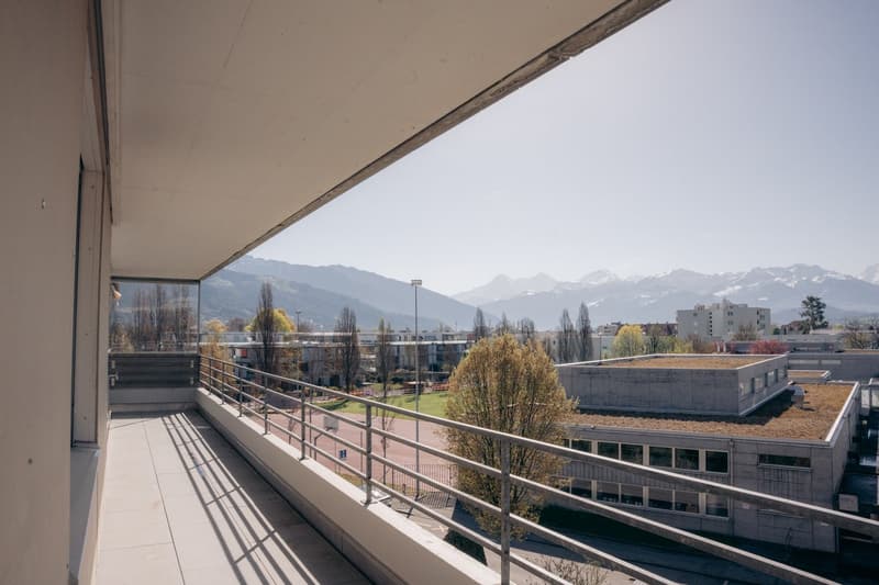 Charmante 4.5-Zimmer-Attikawohnung mit Bergpanorama in Thun (5)