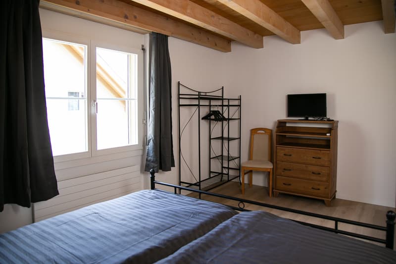 Gemütliche 3-Zimmer-Dachwohnung mit Balkon in Goldiwil b. Thun (9)