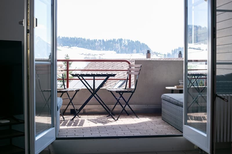 Gemütliche 3-Zimmer-Dachwohnung mit Balkon in Goldiwil b. Thun (12)