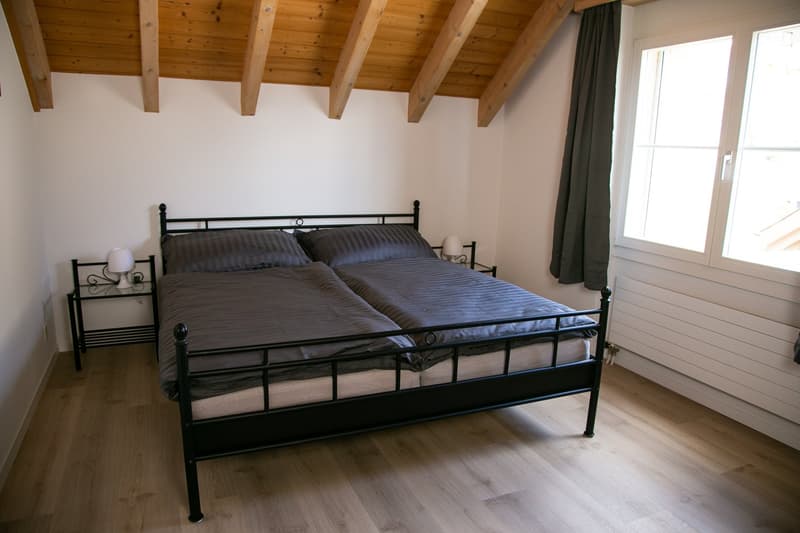 Gemütliche 3-Zimmer-Dachwohnung mit Balkon in Goldiwil b. Thun (8)