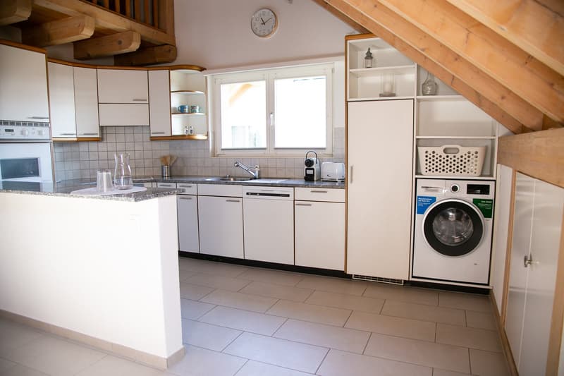 Gemütliche 3-Zimmer-Dachwohnung mit Balkon in Goldiwil b. Thun (14)