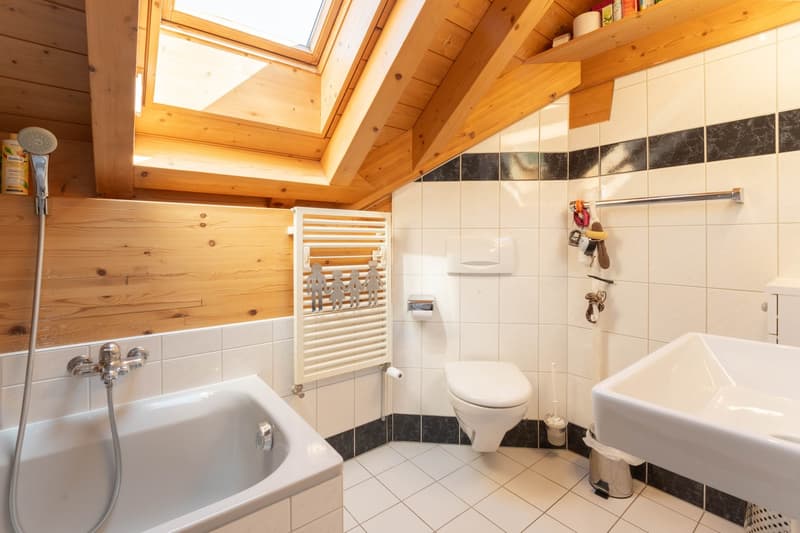 Charmante 6.5-Zimmer-Maisonettewohnung in Thun-Goldiwil (14)