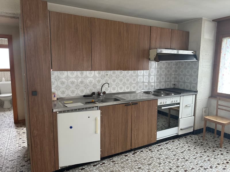 Spacious house to renovate in Basse-Nendaz (13)