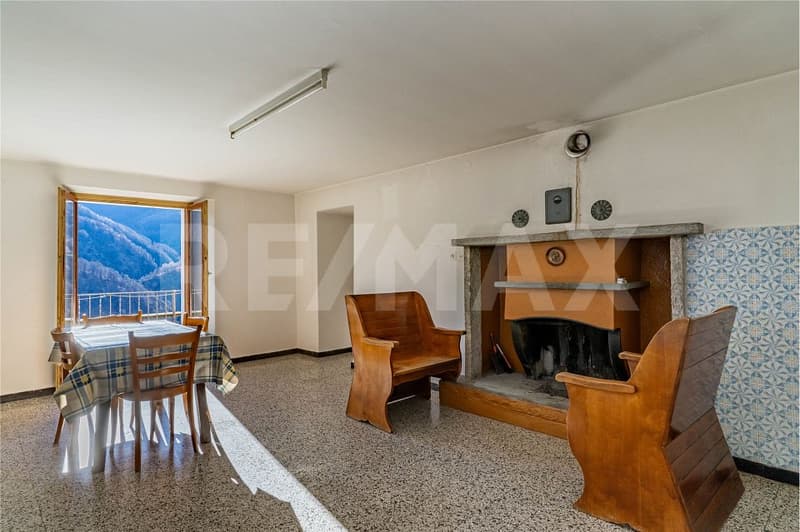 Casa ticinese con terreno (4)
