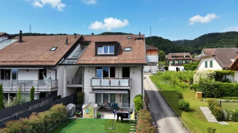Duplex apartment with lake and Alpine views (1)