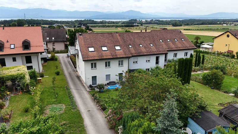 Duplex apartment with lake and Alpine views (10)