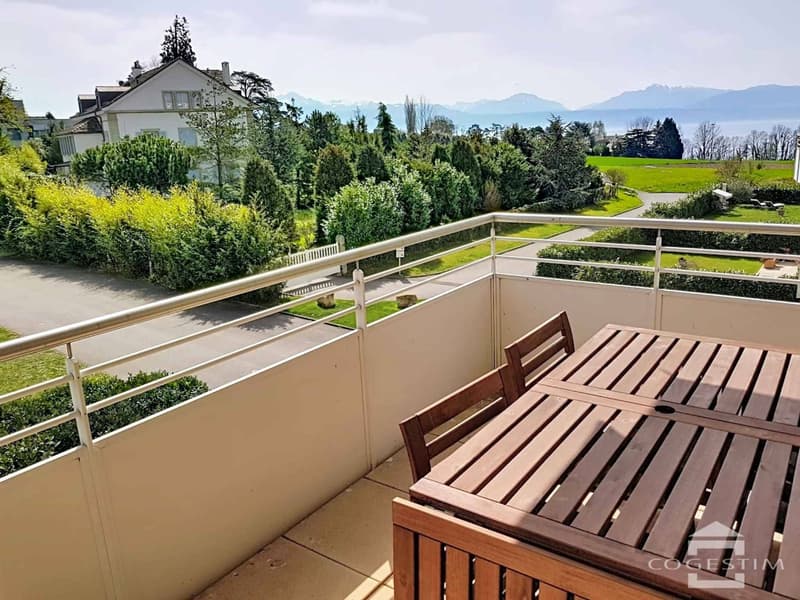 Appartement lumineux de 4,5 pièces à deux pas du Léman (1)