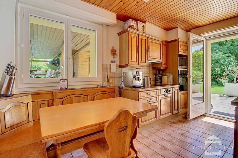 Dans un cadre serein et verdoyant charmante maison individuelle à deux pas du centre-ville (5)