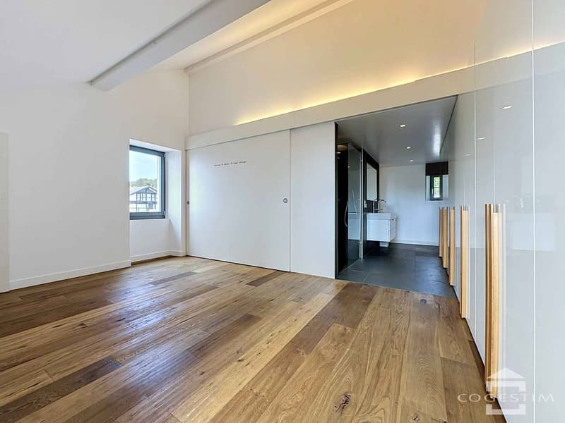 Maison de village mitoyenne de 6.5 pièces entièrement rénovée (11)