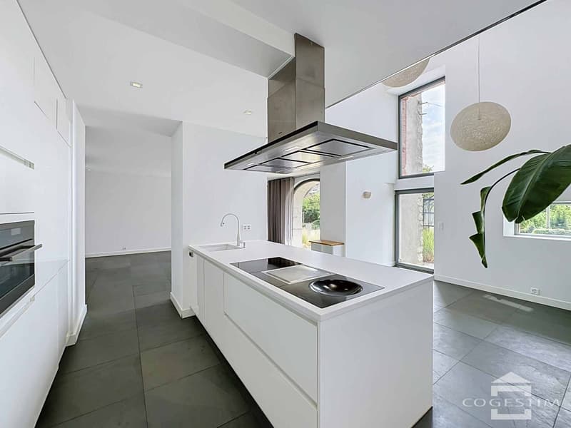 Maison de village mitoyenne de 6.5 pièces entièrement rénovée (5)