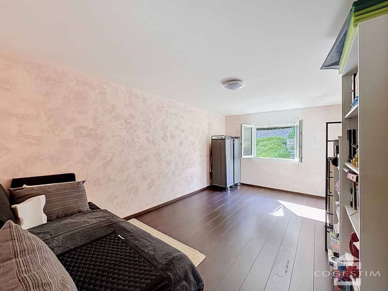 Villa mitoyenne contemporaine de 6.5 pièces (8)