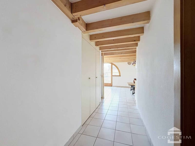 Dachgeschoss-Duplexwohnung mit Terrasse und Balkon (6)