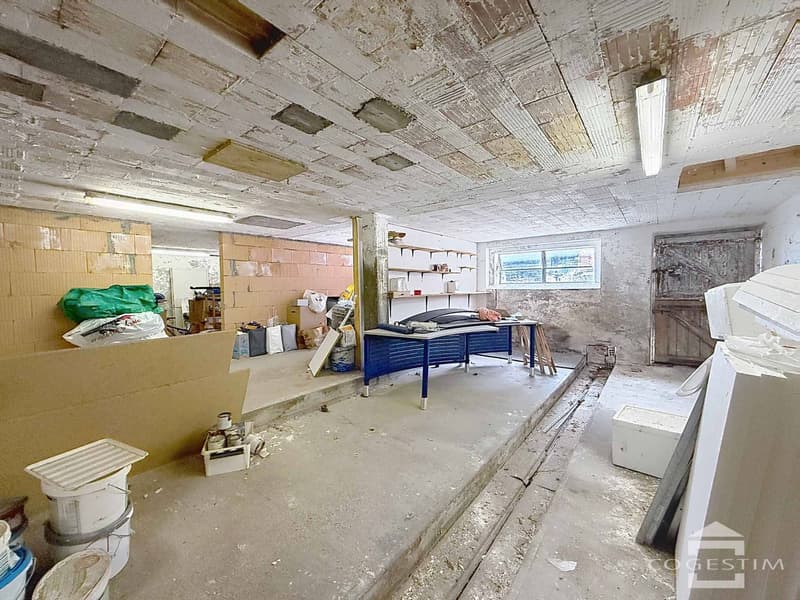 Charmante maison familiale avec grange et dépendance privée (8)