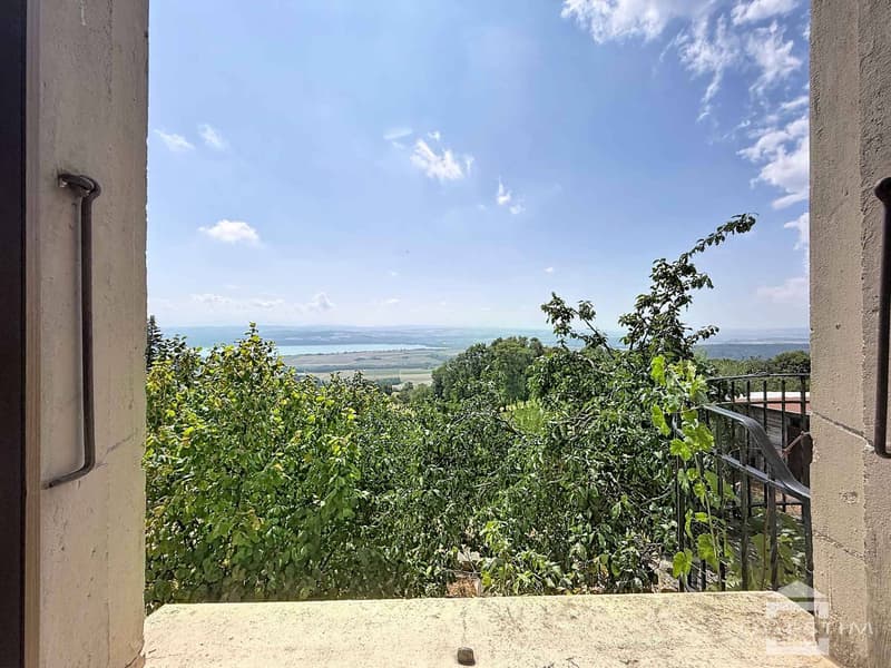 Charmante maison familiale avec grange et dépendance privée (11)