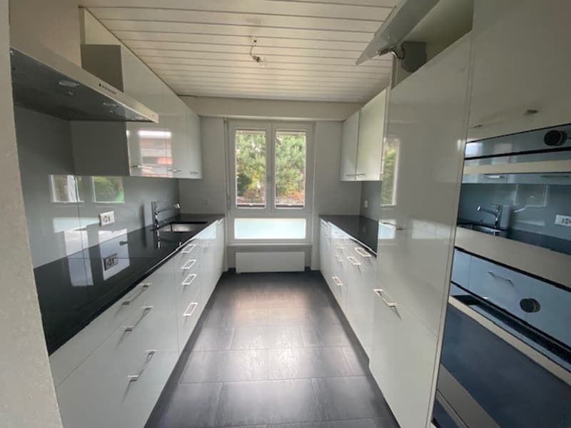 Schöne und gepflegte 3.5-Zimmer-Wohnung im Erdgeschoss  plus EH in Nidau (5)