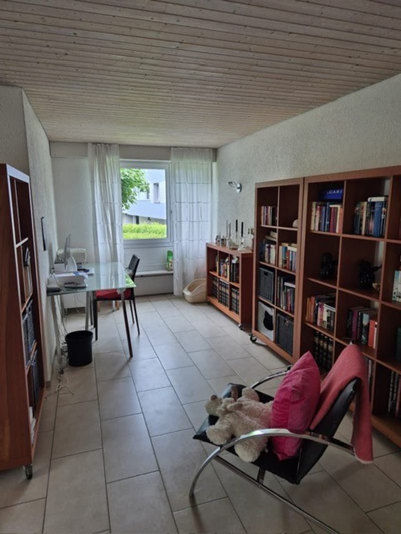 Bel appartement de 3,5 pièces bien entretenu au rez-de-chaussée plus étage en Nidau (3)