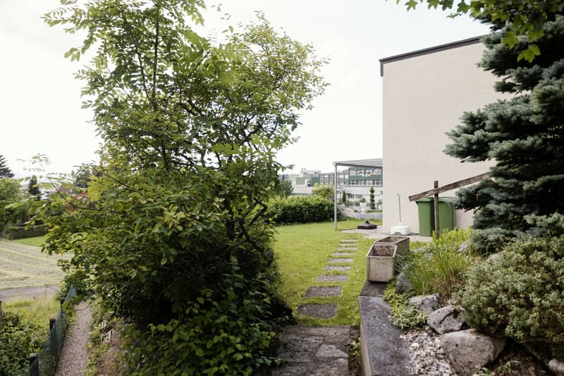 Maison mitoyenne avec vue sur la montagne et beau jardin (4)