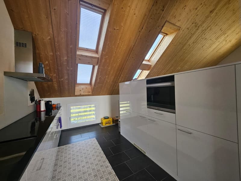 Charmante 4.5-Zimmer-Maisonette-Wohnung in Kirchberg (4)