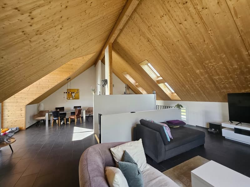 Charmante 4.5-Zimmer-Maisonette-Wohnung in Kirchberg (3)