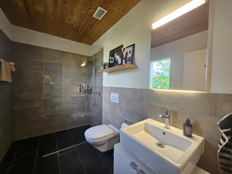 Charmante 4.5-Zimmer-Maisonette-Wohnung in Kirchberg (5)