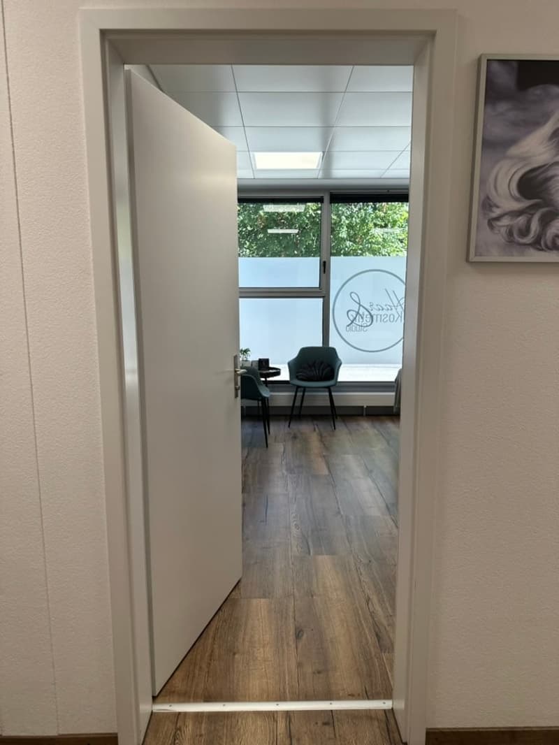 Voll eingerichtetes Behandlungszimmer mit Rundumservice, Bern Bümpliz (5)