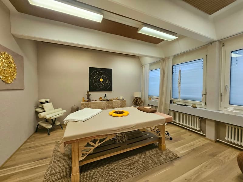 Helles Büro oder Praxis an ruhiger Lage in Aarberg (9)