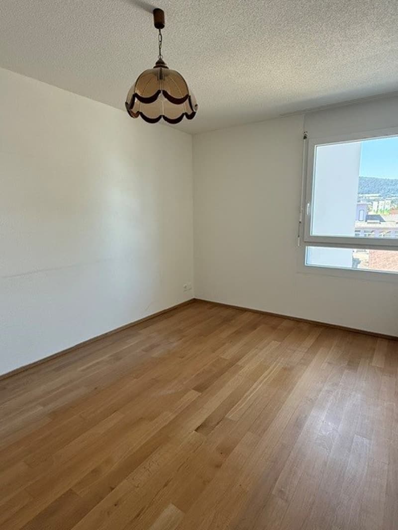 Moderne 4.5 Zimmer-Wohnung mit Balkon und schöner Aussicht in Dulliken (6)
