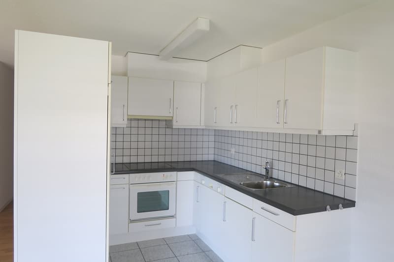 Moderne 4-Zimmer-Wohnung mit Balkon in ruhiger Lage Kappel (3)