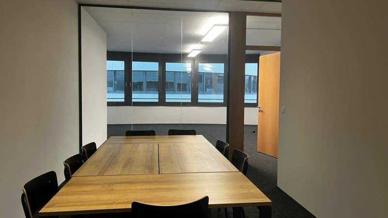 Uffici completamente attrezzati con alto standard di costruzione (7)