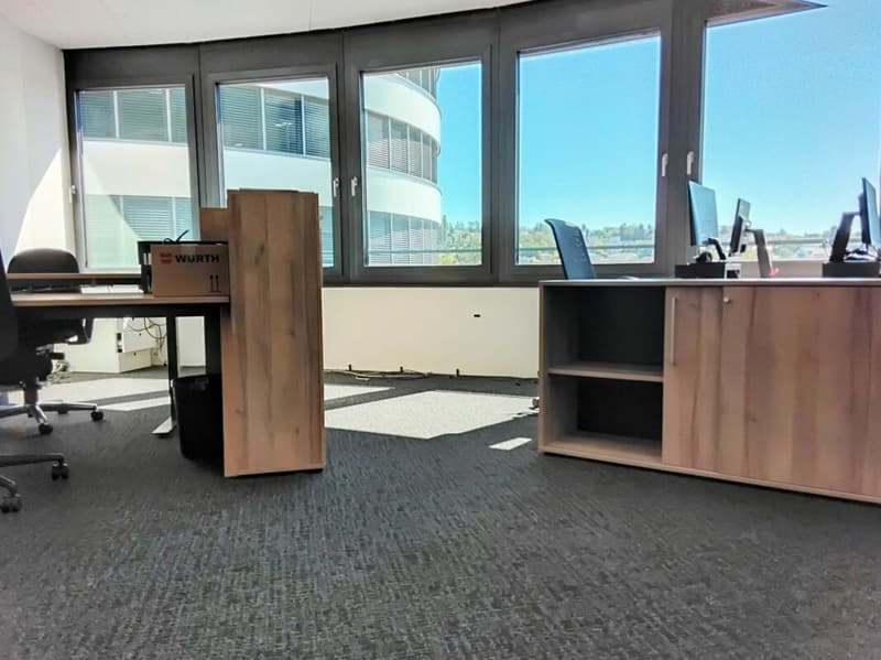 Büroflächen mit hohem Ausbaustandard, Archiv und Küche (15)