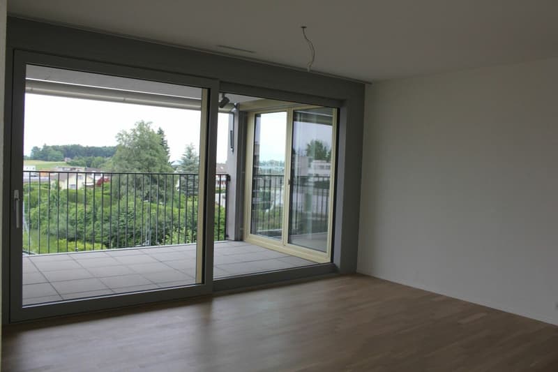 Top modern 3.5-room apartment in the center of Wittenbach (5)
