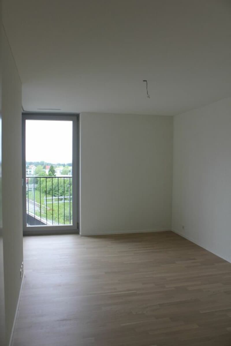 Top modern 3.5-room apartment in the center of Wittenbach (6)